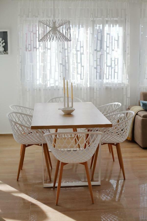 Apartment L *